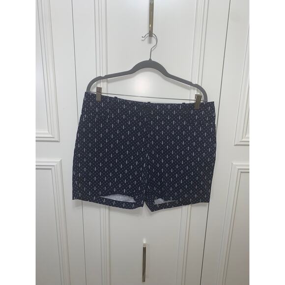 Talbots Women's‎ Petite Size 14P Navy Anchor Print Bermuda Shorts - Picture 1 of 8
